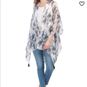 TAHARI Floral Ruana NWT